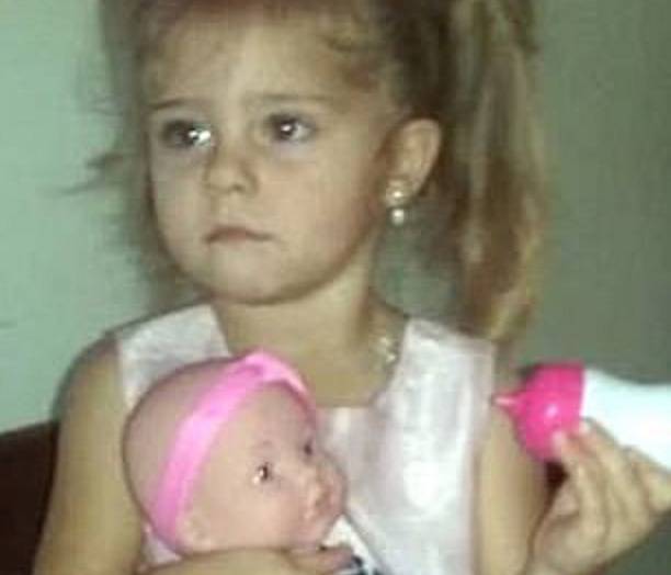 bambina morta