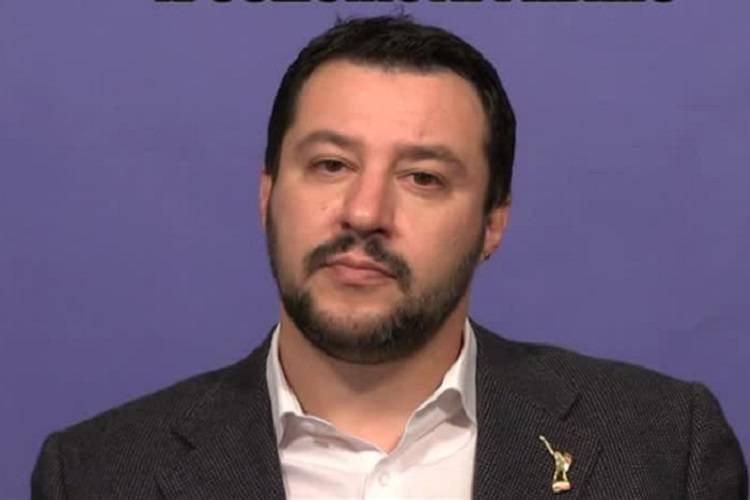 maroni contro salvini