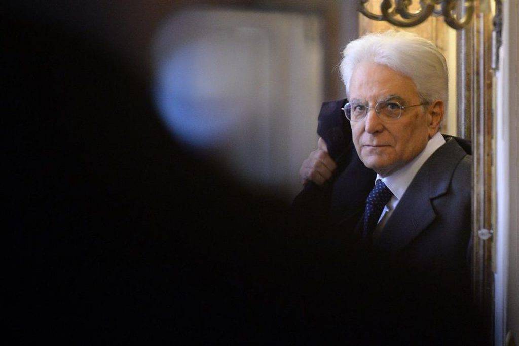 Mattarella, no al Governo per non indispettire la Germania