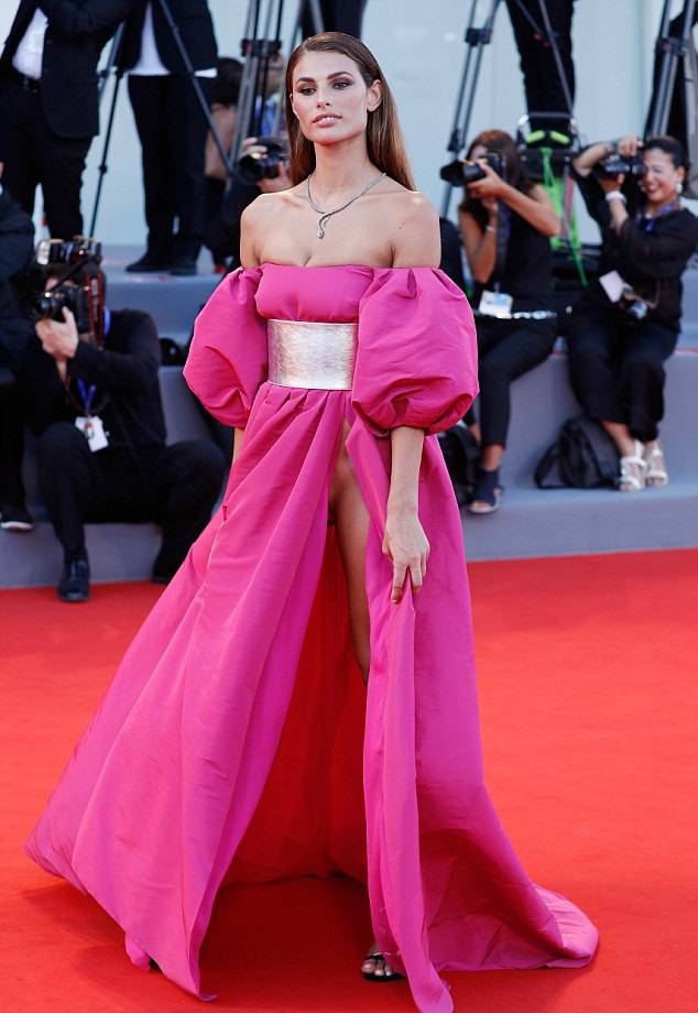 Giulia Salemi a Cannes - Leggilo