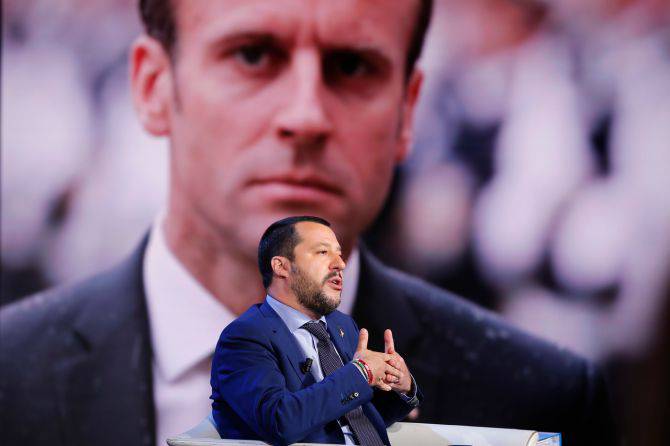 Crisi Italia Francia, Macron replica a Salvini