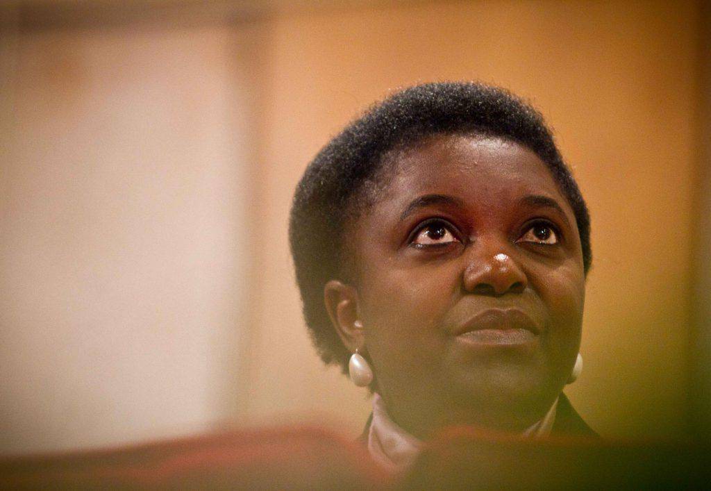 Cécile Kyenge il Parlamento Europeo sostiene gli africani - Leggilo