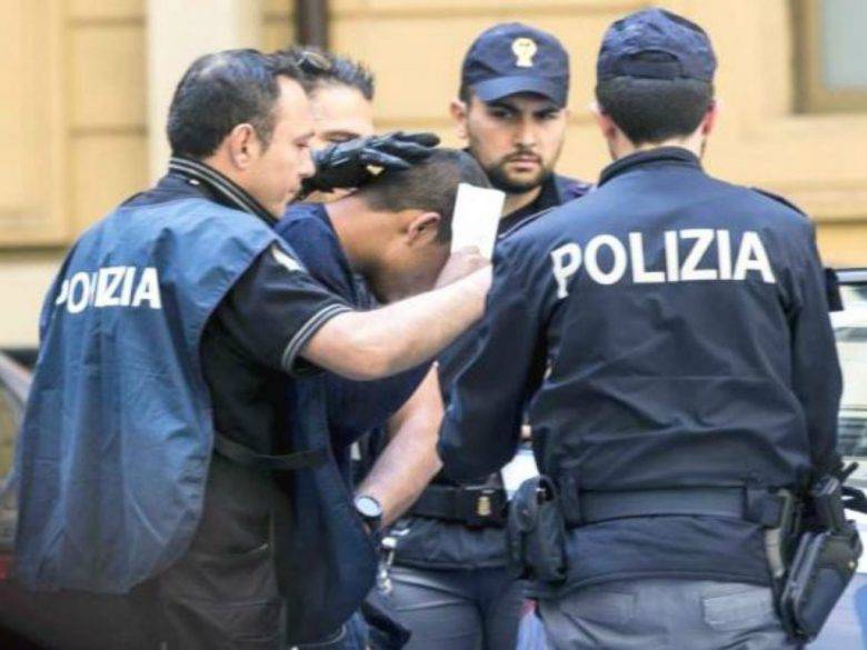 Taranto, quattro fratelli disabili violentati dalla madre