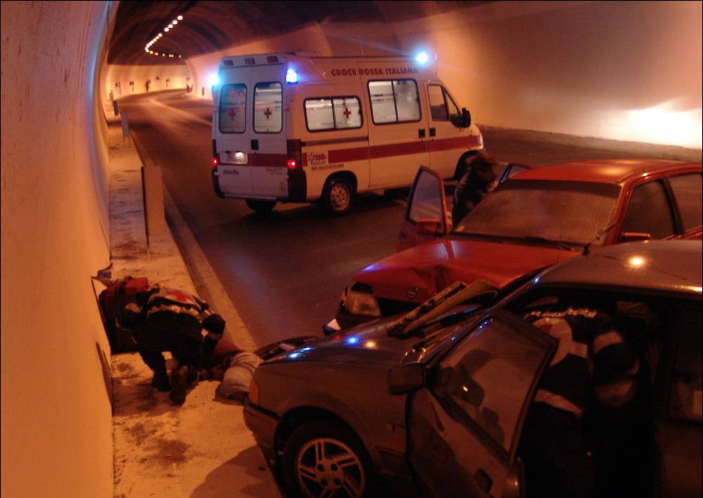 Piazza Brembana incidente - Leggilo