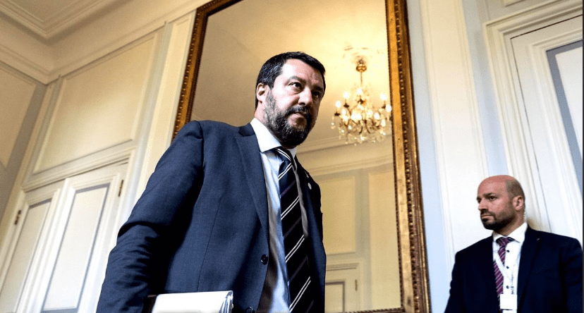 Matteo Salvini ferma la nave tedesca - Leggilo