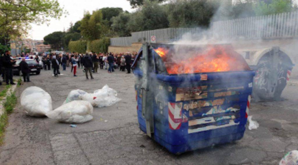 Roma guerra dei residenti di Torre Maura contro i rom - Leggilo