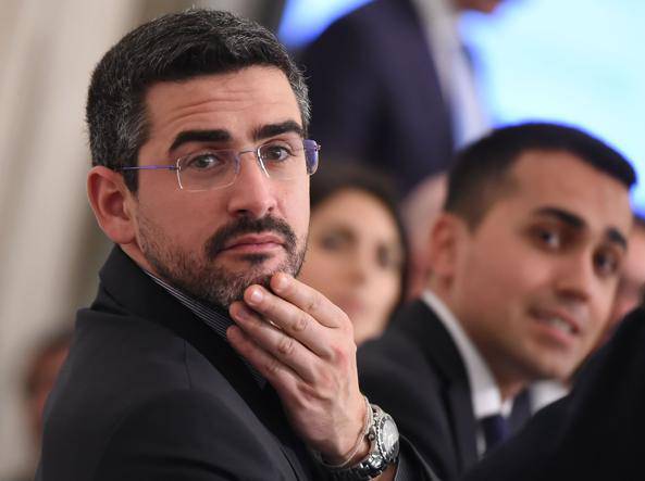 Taglio dei vitalizi Fraccaro Di Maio - Leggilo