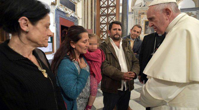 Papa Francesco incontra i Rom di Casal Bruciato - Leggilo