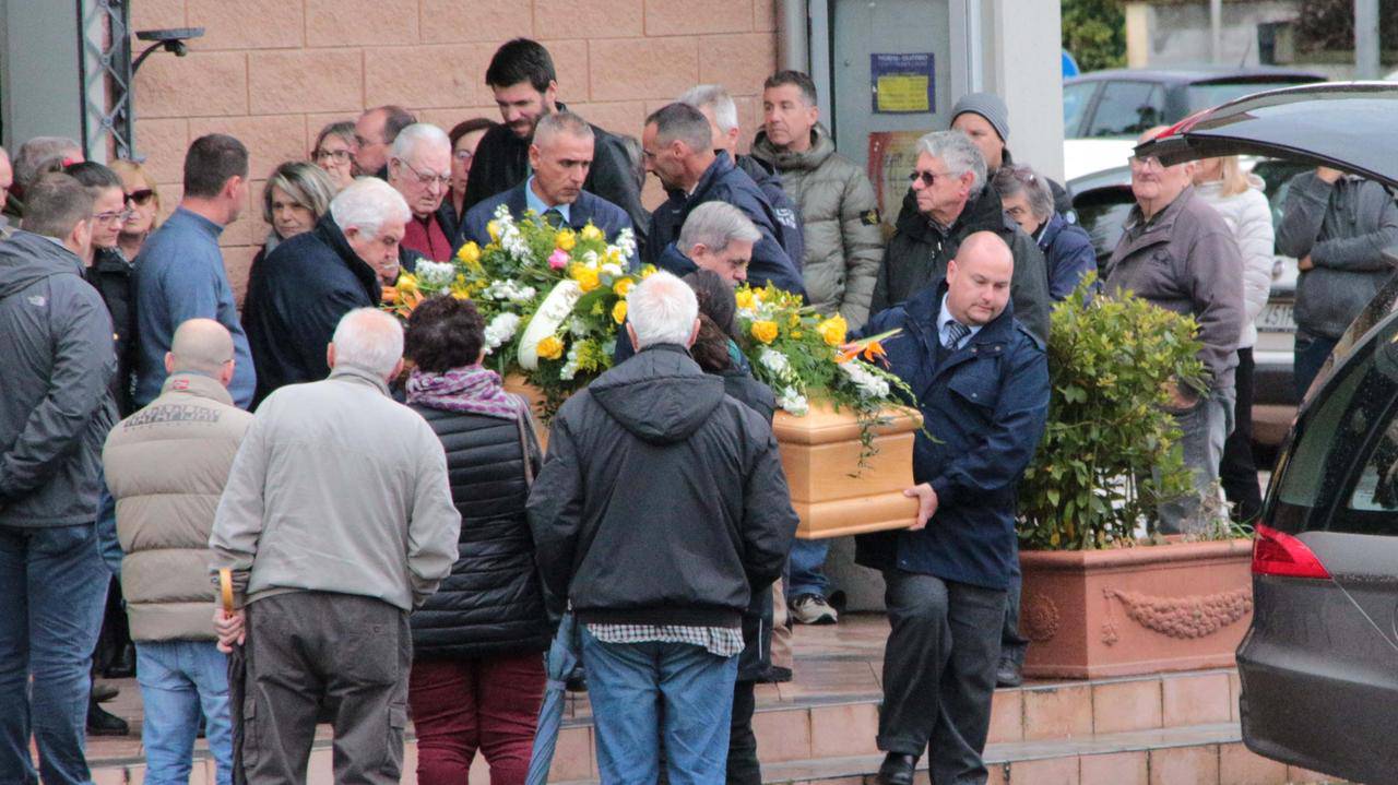 roberto castellari funerali - Leggilo