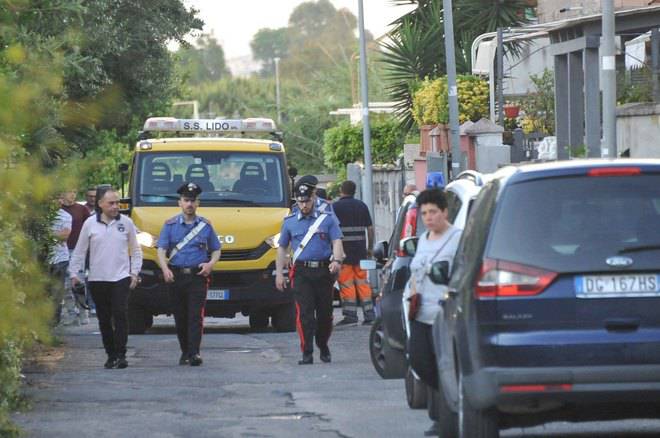 roma bambino schiacciato cancello - Leggilo