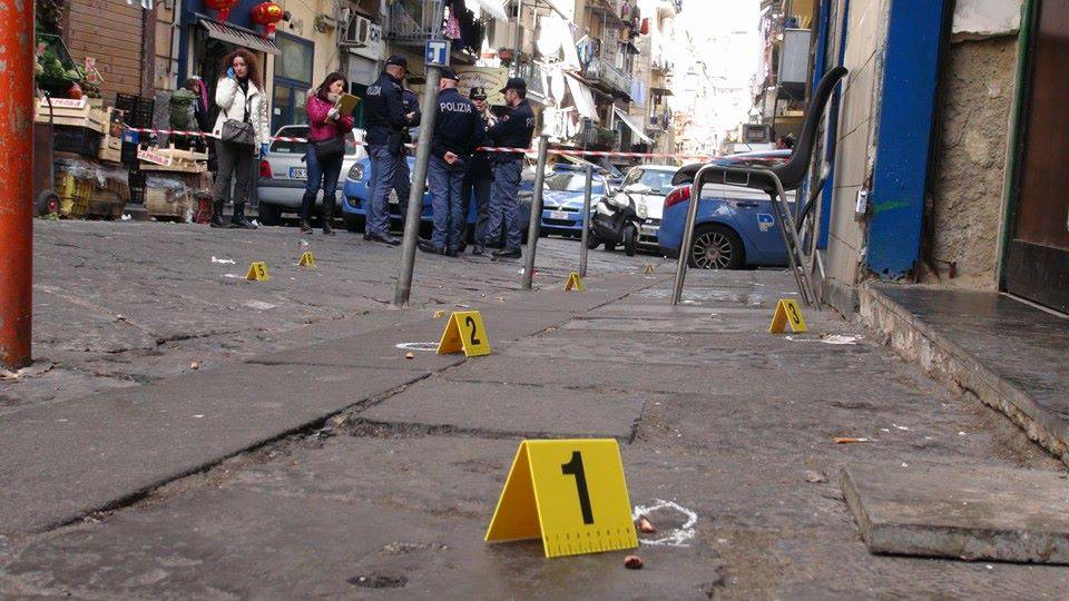 Napoli ragazzo tenta suicidio - Leggilo