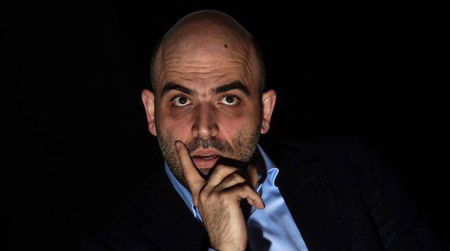 Saviano elogia la comandante di Sea Watch - Leggilo