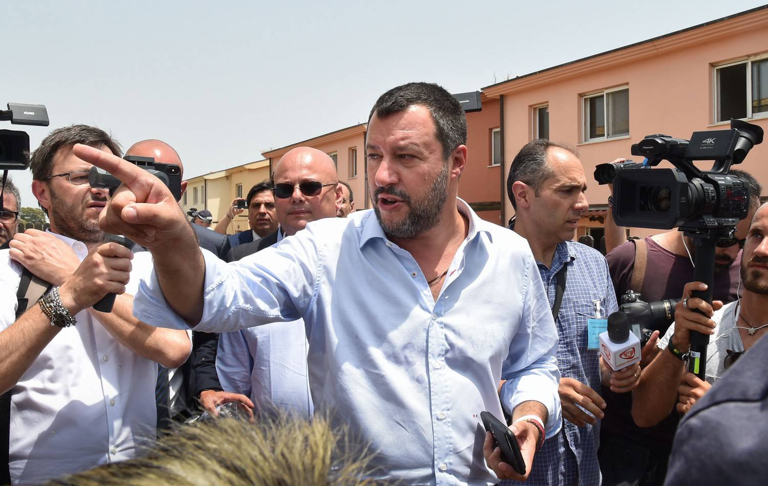 Salvini visita a Bibbiano polemiche - Leggilo