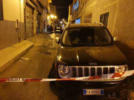 Incidente mortale Vittoria provincia Ragusa automobile macchina suv falcia due cuginetti bambini bambino morto altro grave - Leggilo