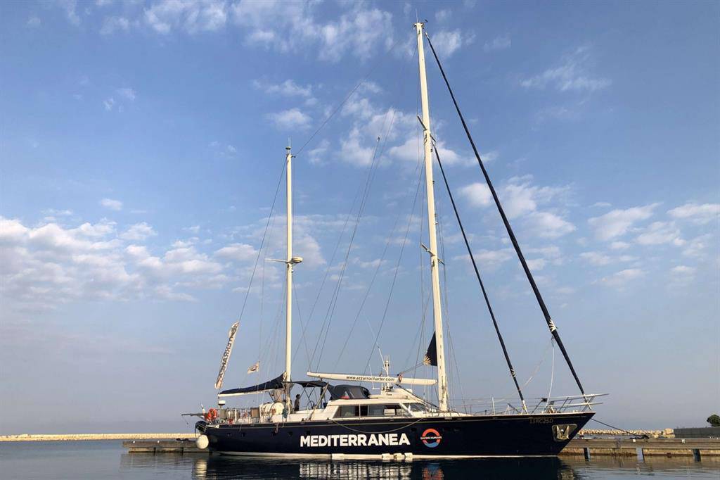 Immigrati Mediterranea veliero Alex Salvini Tunisi porto sicuro Guardia Costiera Libia - Leggilo