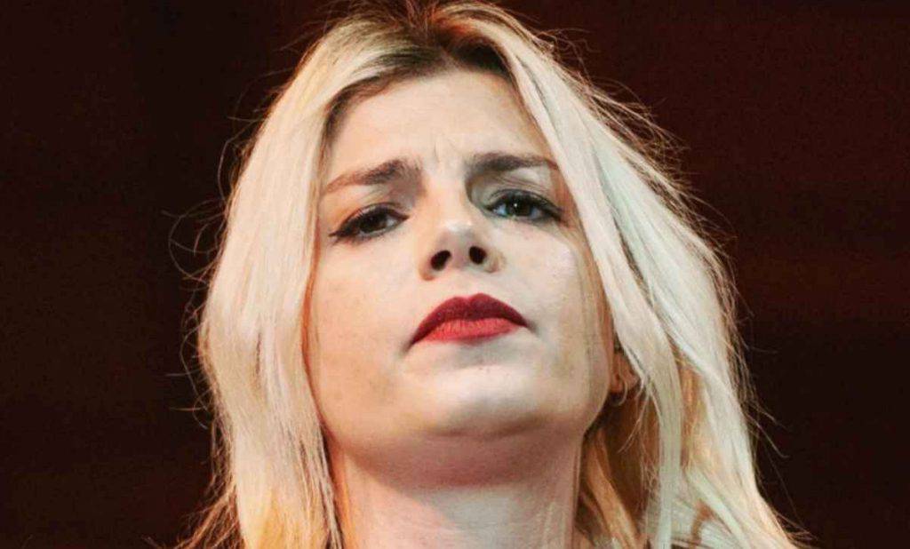 Emma Marrone insultata dagli haters per sua malattia e per difesa migranti contro Matteo Salvini post Twitter Gabriele Muccino Laura Pausini - Leggilo