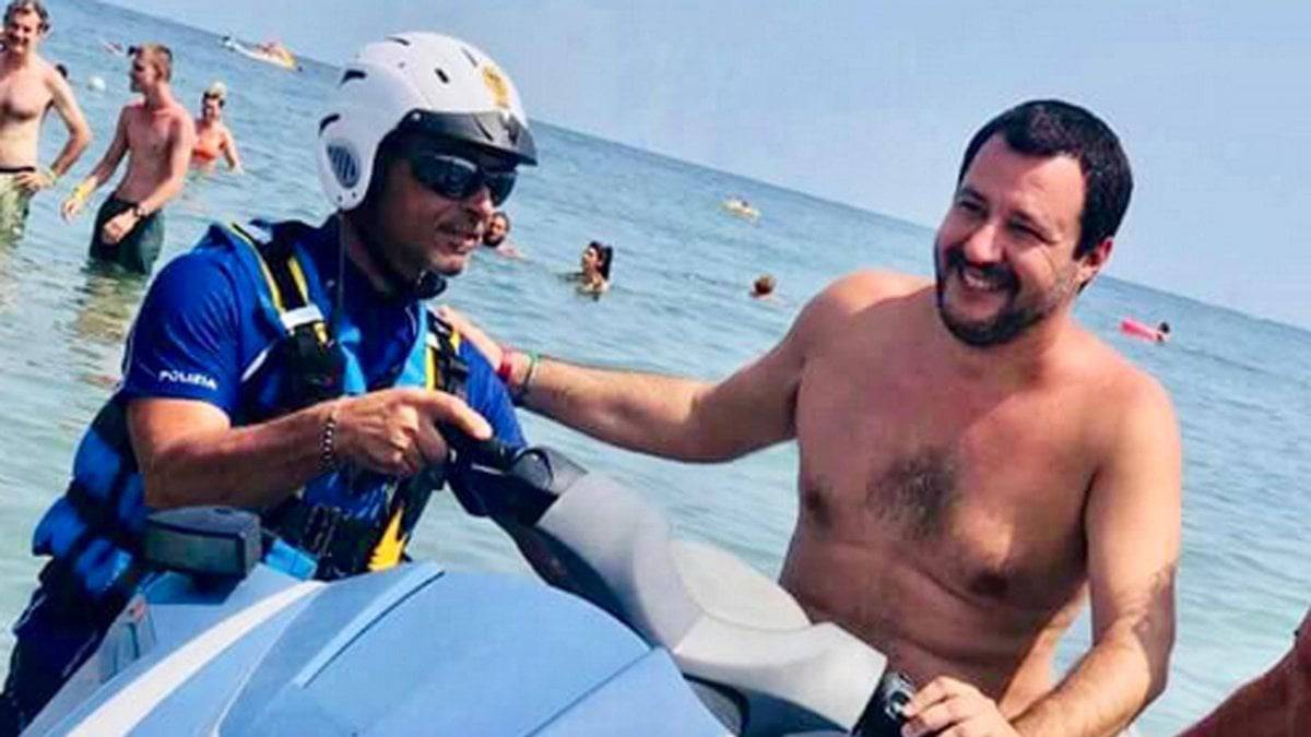 Caso figlio di Salvini e moto d'acqua
