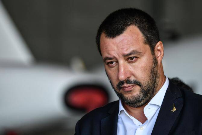 Salvini denunciato da Carola Rackete per diffamazione