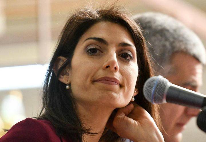 No alle strade fasciste, parla Virginia Raggi