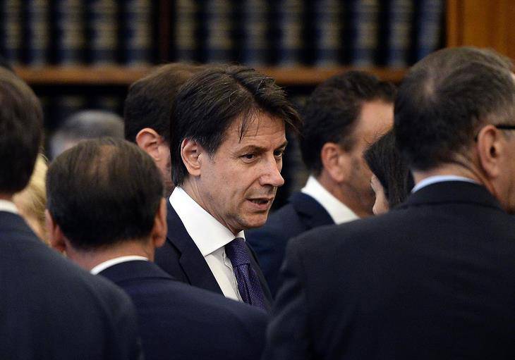 Giuseppe Conte io non dormo - Leggilo.Org