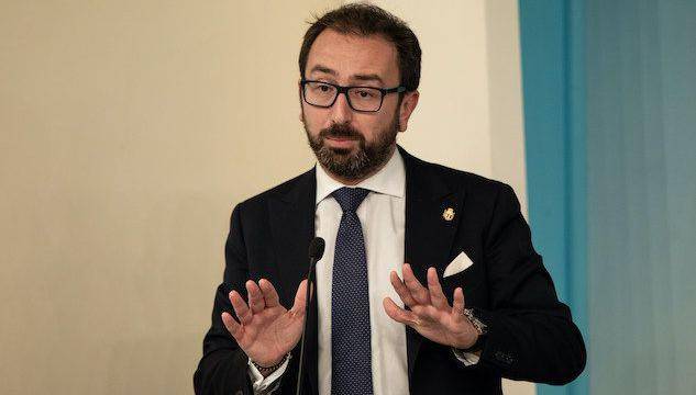 Maggioranza Conte si spacca sulla prescrizione. Renziani votano con l'opposizione - Leggilo.org