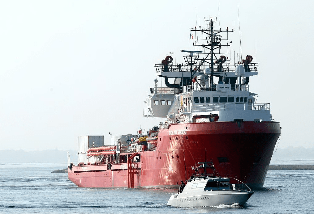Ocean Viking: concesso il porto di Taranto per i 407 migranti a bordo. Salvini all'attacco di Conte - Leggilo.org