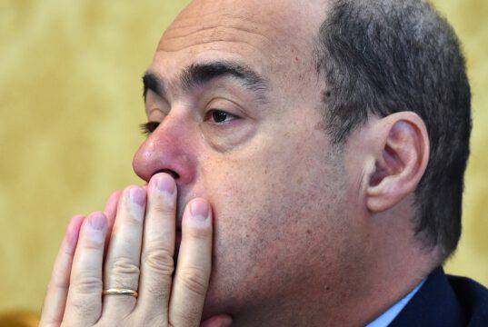 Migranti, in 50 fuggono dall Migranti, in 50 fuggono dall