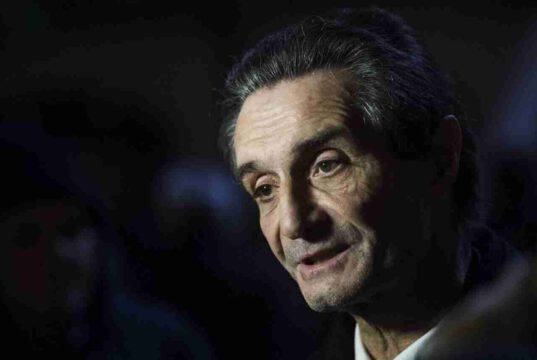 Caso camici, l’ex dg (indagato) della centrale acquisti di Regione Lombardia promosso coordinatore delle società regionali Caso camici, l’ex dg (indagato) della centrale acquisti di Regione Lombardia promosso coordinatore delle società regionali