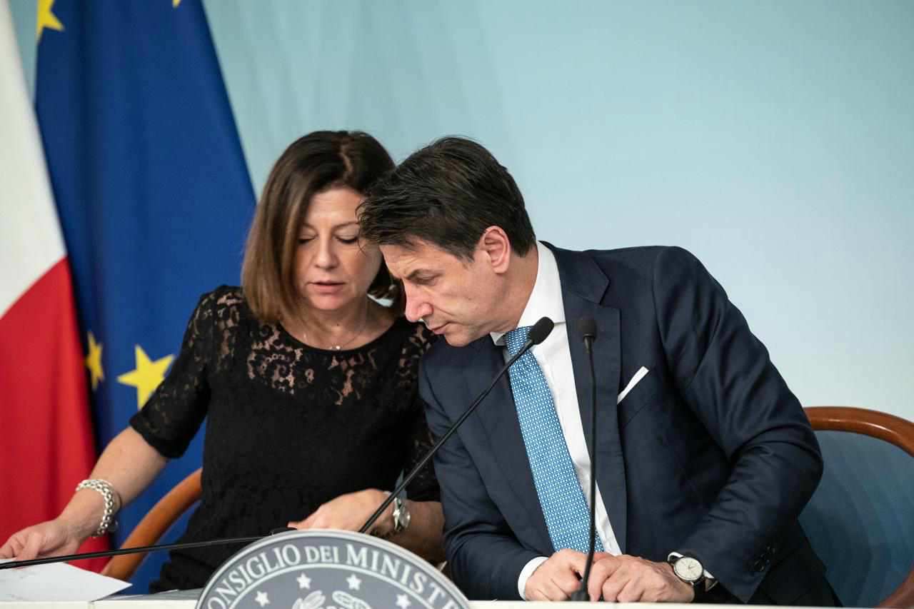 Il braccio di ferro tra Governo e Regioni sui trasporti: De Micheli stoppata dal Ministro Speranza - Leggilo.org
