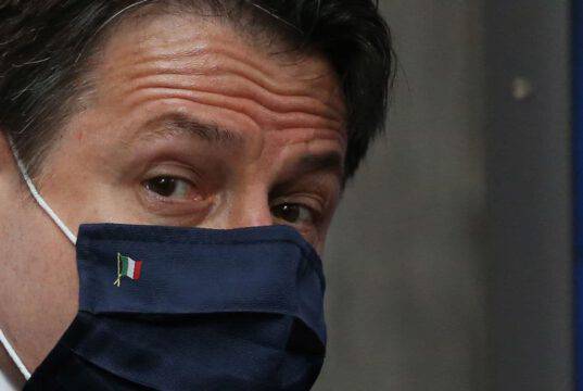 Covid tra i migranti: “Non possiamo obbligarli all’isolamento” dice il Prefetto di Treviso Covid tra i migranti: “Non possiamo obbligarli all’isolamento” dice il Prefetto di Treviso