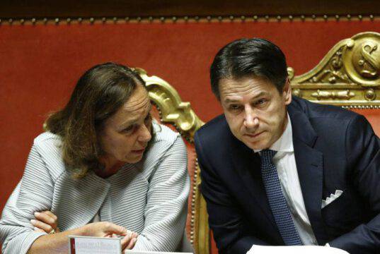 Emergenza Covid, il Governo decide: restrizioni fino a settembre. E silenzio sugli sbarchi Emergenza Covid, il Governo decide: restrizioni fino a settembre. E silenzio sugli sbarchi