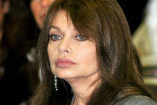 Perché Veronica Lario tradiva Berlusconi? L’incredibile patto segreto Perché Veronica Lario tradiva Berlusconi? L’incredibile patto segreto