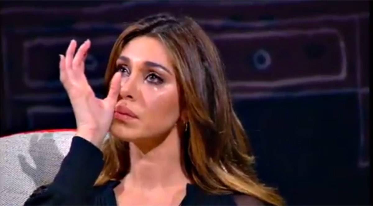 Belen Rodriguez si mostra in lacrime per il suo uomo