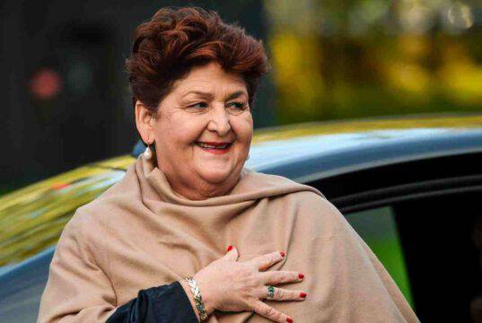 Il ministro Bellanova critica le chiusure anticipate dei ristoranti, Conte va avanti Il ministro Bellanova critica le chiusure anticipate dei ristoranti, Conte va avanti