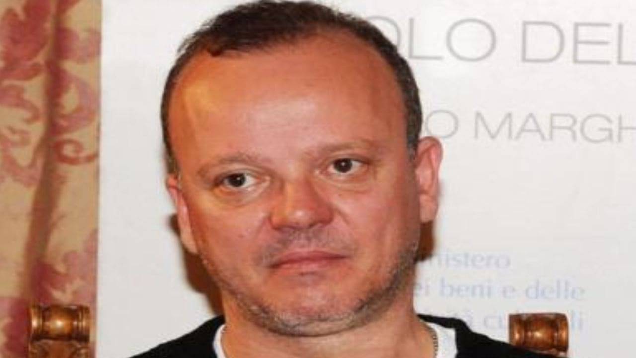 Gigi D'Alessio amara confessione: "Sono stato tradito"