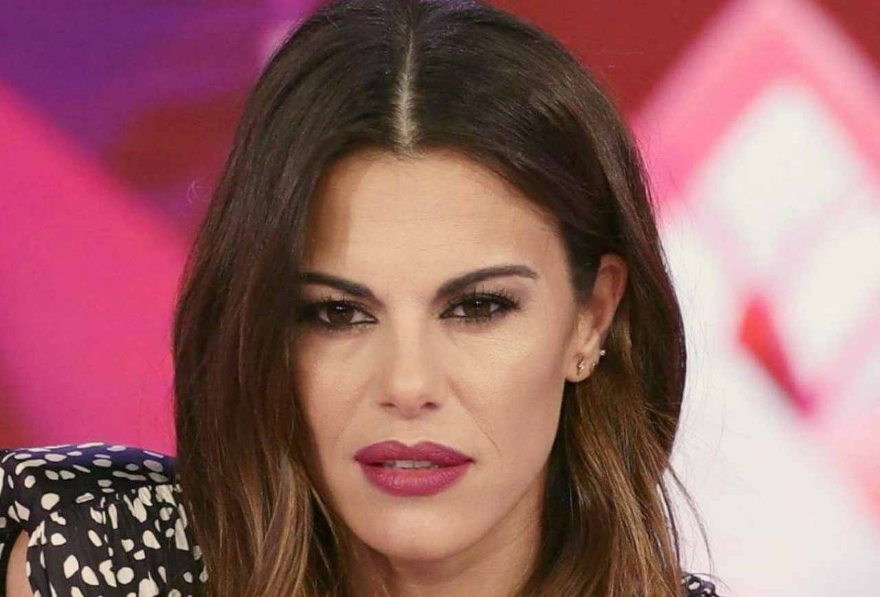 Bianca Guaccero confessa ai fan: “Esiste la sesta misura, e poi la mia” Bianca Guaccero confessa ai fan: “Esiste la sesta misura, e poi la mia”