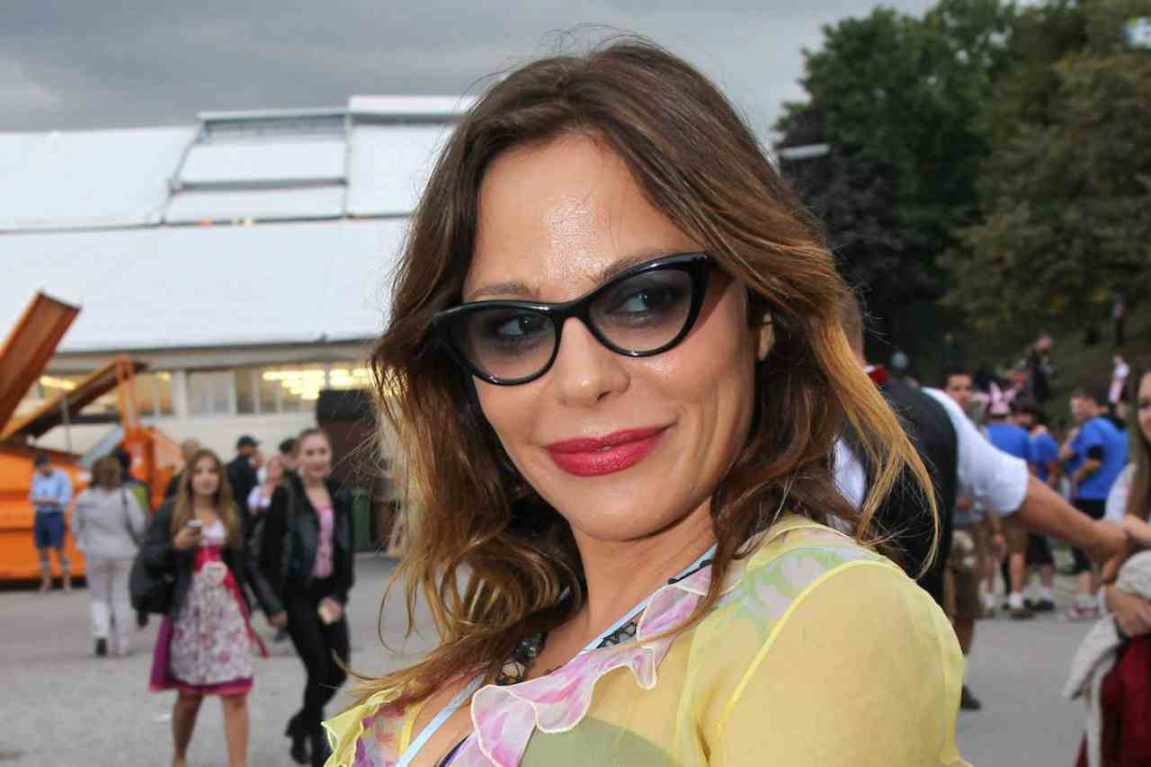 Naike Rivelli senza freni su Instagram: completamente nuda conquista i fan Naike Rivelli senza freni su Instagram: completamente nuda conquista i fan