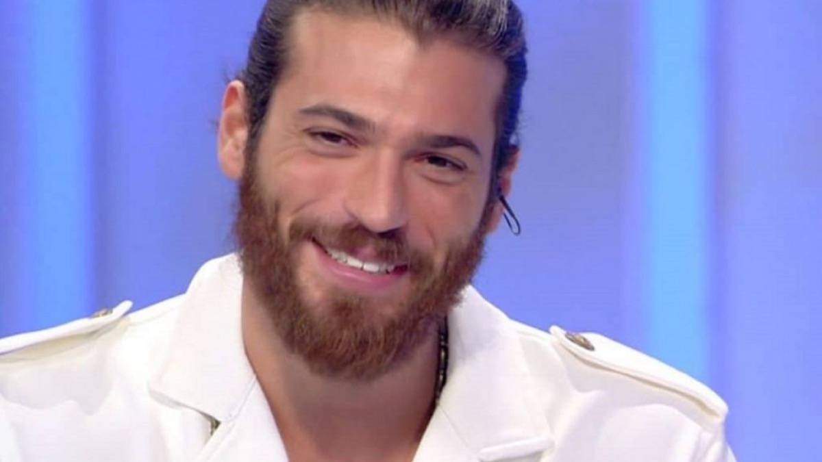 Can Yaman: in Italia a cena con un amico "speciale"-VIDEO