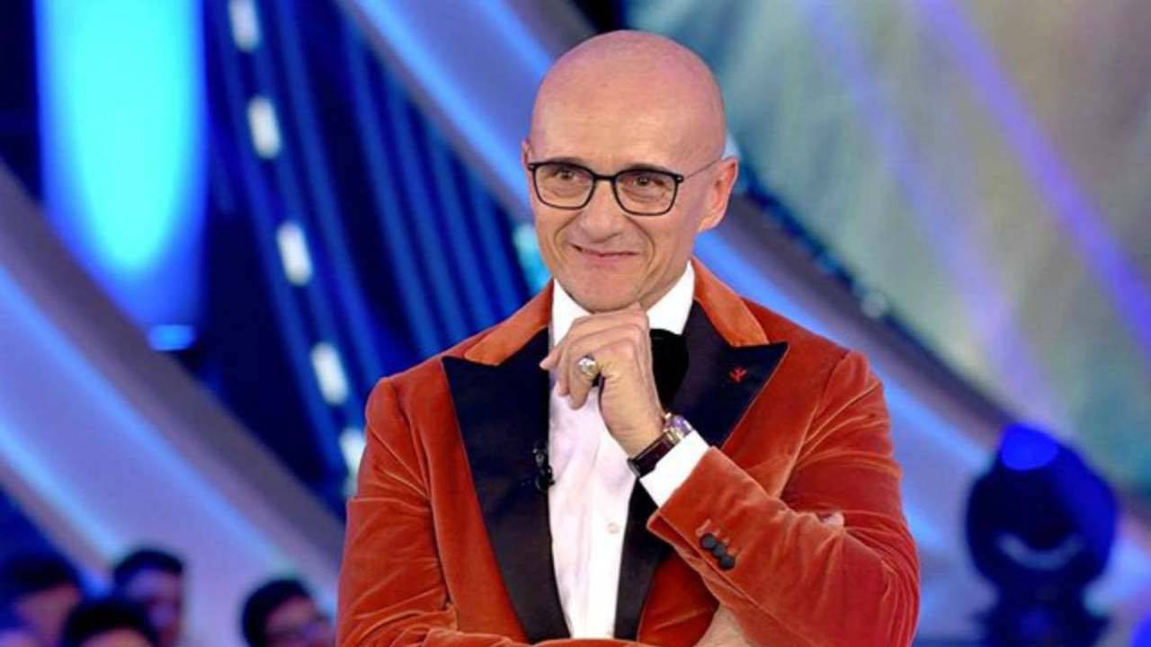 GF VIP Alfonso Signorini rivela: "Entreranno personaggi con uno scopo preciso!"