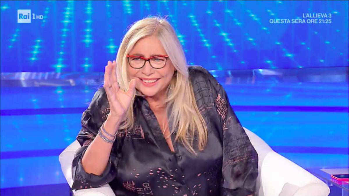 Mara Venier: "oggi a Domenica in una cosa mai successa prima!"