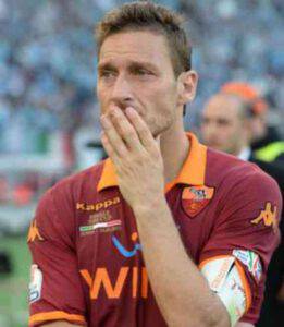 10+ Francesco Totti E Suo Padre Gif