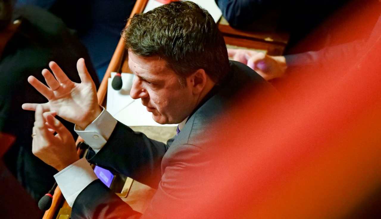 Renzi strizza l'occhio a Berlusconi e invita Forza Italia in Maggioranza