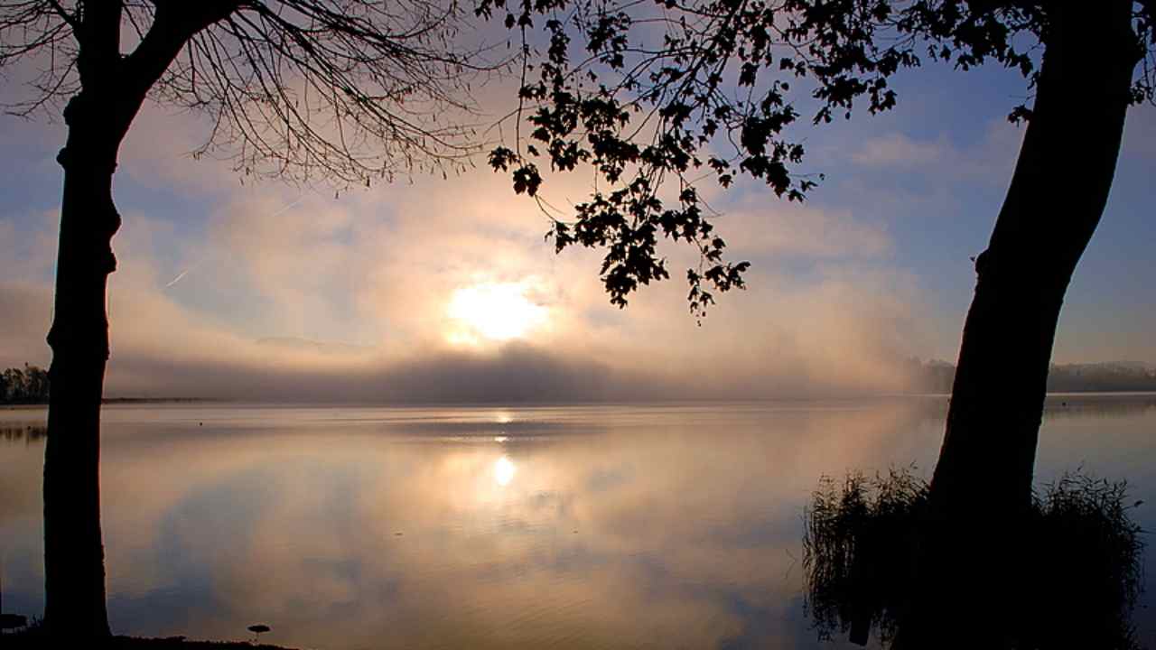 Meteo domani martedì 24 novembre: ritorna il sole, ma attenzione alle nuove insidie Meteo domani martedì 24 novembre: ritorna il sole, ma attenzione alle nuove insidie