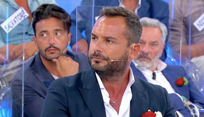 Riccardo Di Uomini E Donne è Morto