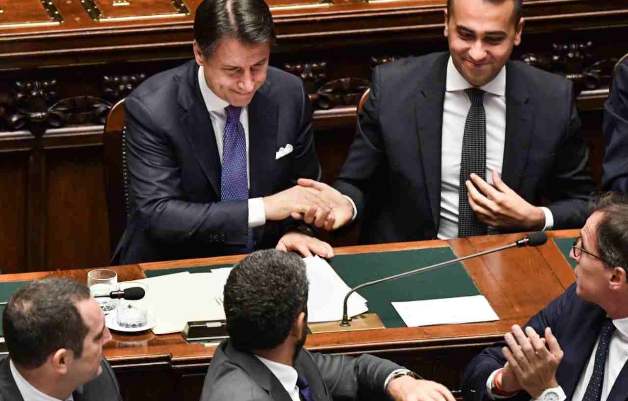 Andreoni: "Tutti i politici si facciano vaccinare, sarebbe bel segnale"