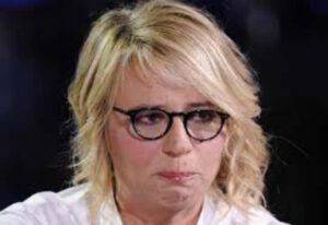 Maria De Filippi: "E' stata cacciata da Mediaset" le voci del web e cosa c'è di vero