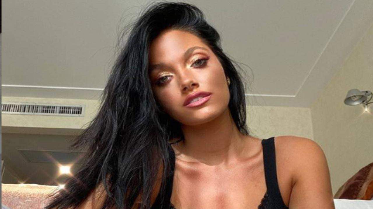 Oriana Sabatini è bisex, ecco la confessione della fidanzata di Dybala Oriana Sabatini è bisex, ecco la confessione della fidanzata di Dybala