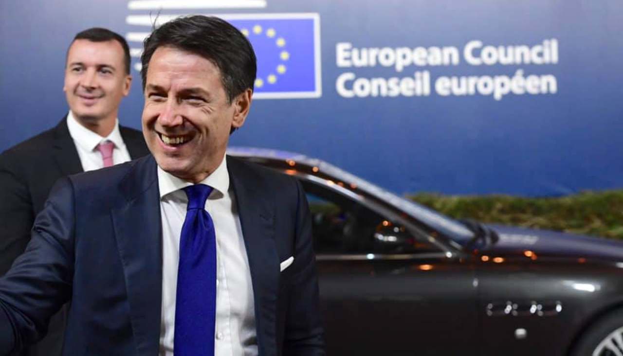 Crisi, Conte all'attacco: "Se Renzi strappa, Italia Viva fuori da Maggioranza"