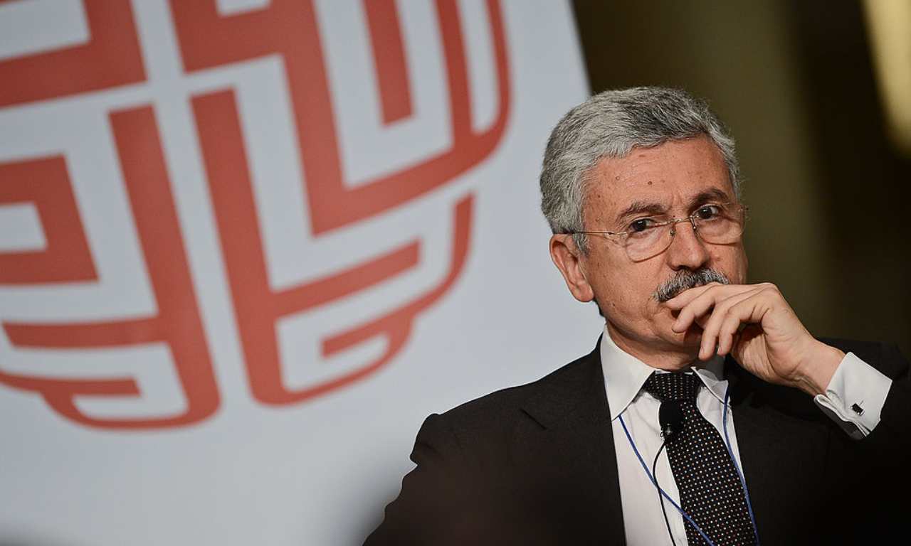 D'Alema, la crisi rientrerà perché "conviene a tutti"