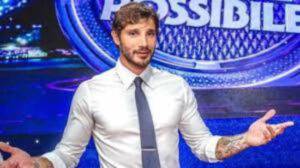 Stefano De Martino l'annuncio in diretta che nessuno si aspettava